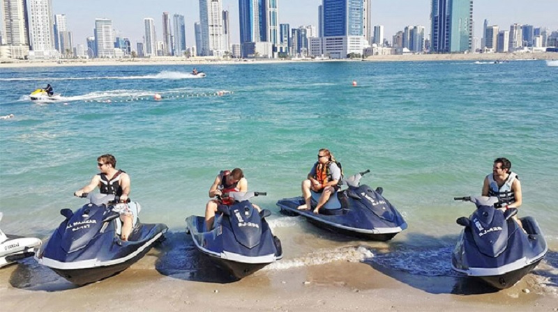 تور های ساحلی و ورزش های آبی دبی