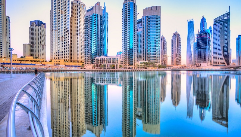 رفتار در اماکن عمومی دبی