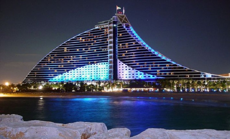 هتل جمیرا بیچ