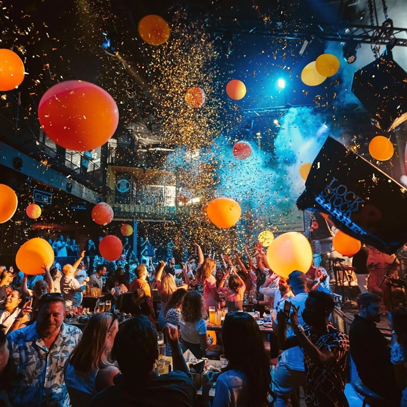 کلاب Lock, Stock & Barrel