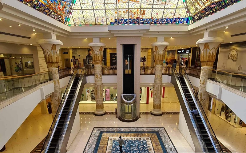  مرکز خرید و رستوران‌ها