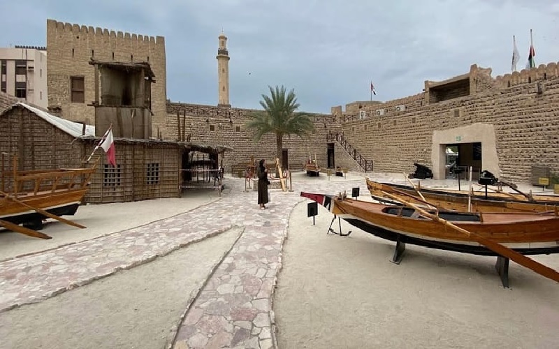  جاذبه‌های تاریخی و فرهنگی