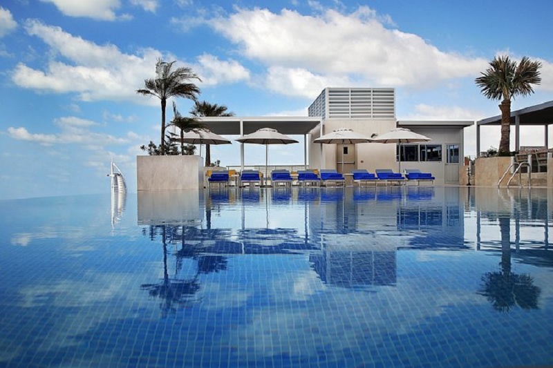 هتل گرند کازموپولیتن (Grand Cosmopolitan)