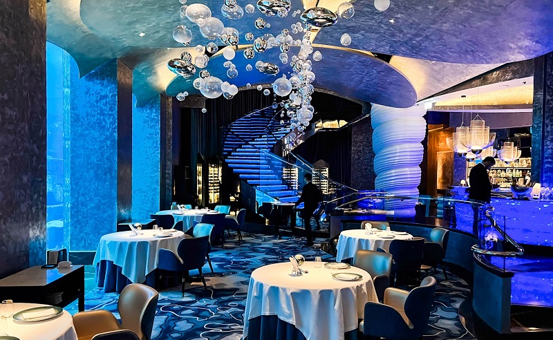 رستوران آتلانتیس: Ossiano