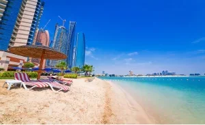 آشنایی با قوانین شنا در سواحل دبی: تجربه‌ای ایمن و لذت‌بخش