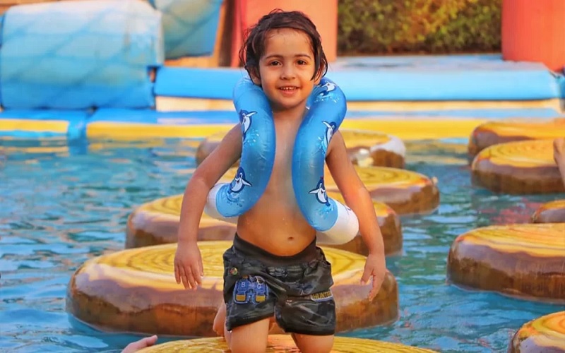 استفاده از وسایل ایمنی: به‌ویژه برای کودکان