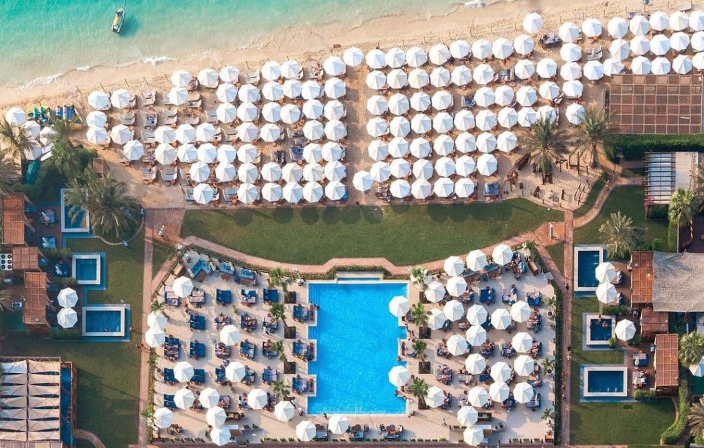 ساحل لاجوردی (Azure Beach) دبی