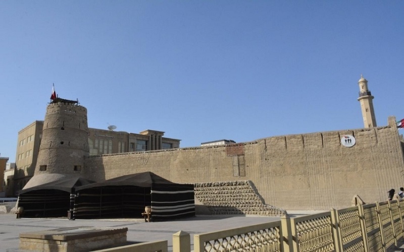 دیوار قدیمی دبی