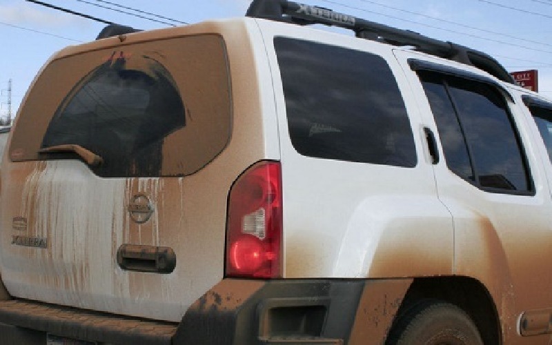 نگهداری از خودروی کثیف