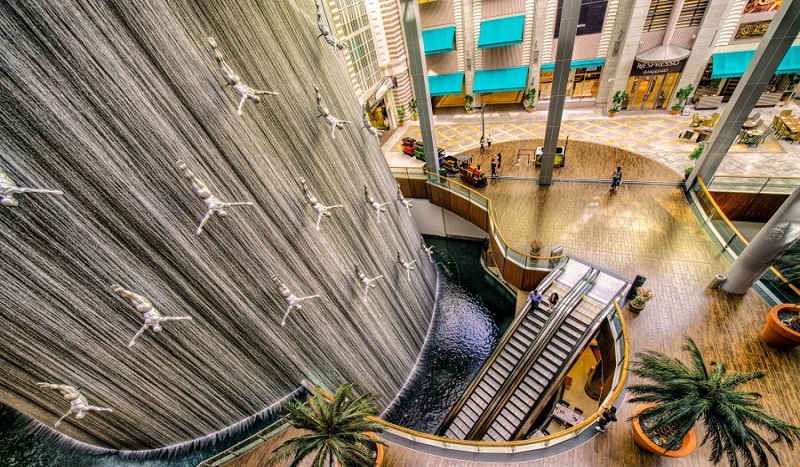 آبشار انسانی