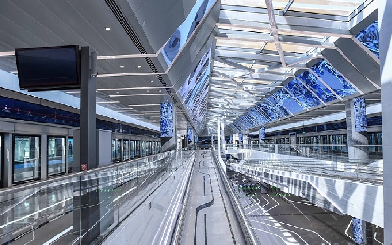 استفاده از مترو دبی به عنوان بخش از سفر