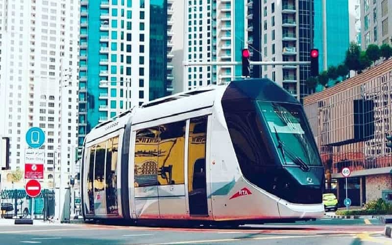 مزایا و معایب استفاده از مترو دبی