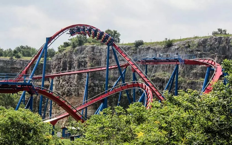 شهربازی Six Flags,