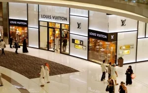 اجاره مغازه در دبی + شرایط و هزینه های 2025