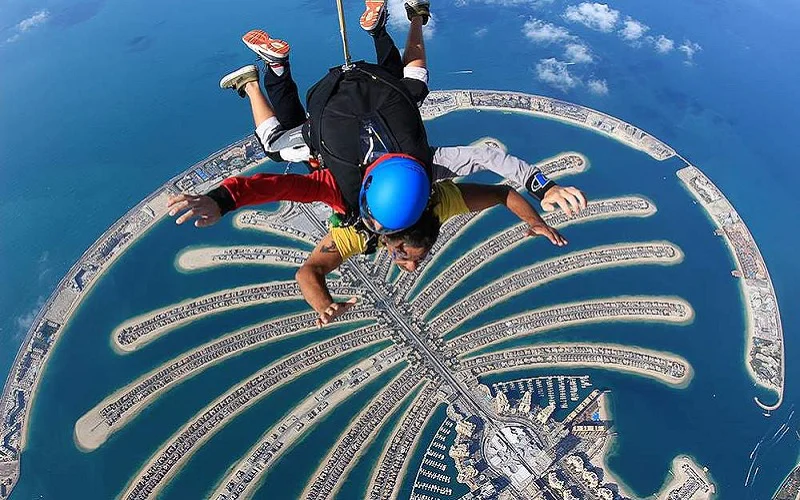 اسکای دایو دبی