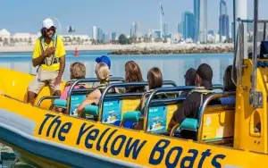 قایق زرد دبی