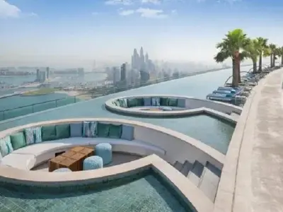 استخر اینفینیتی دبی